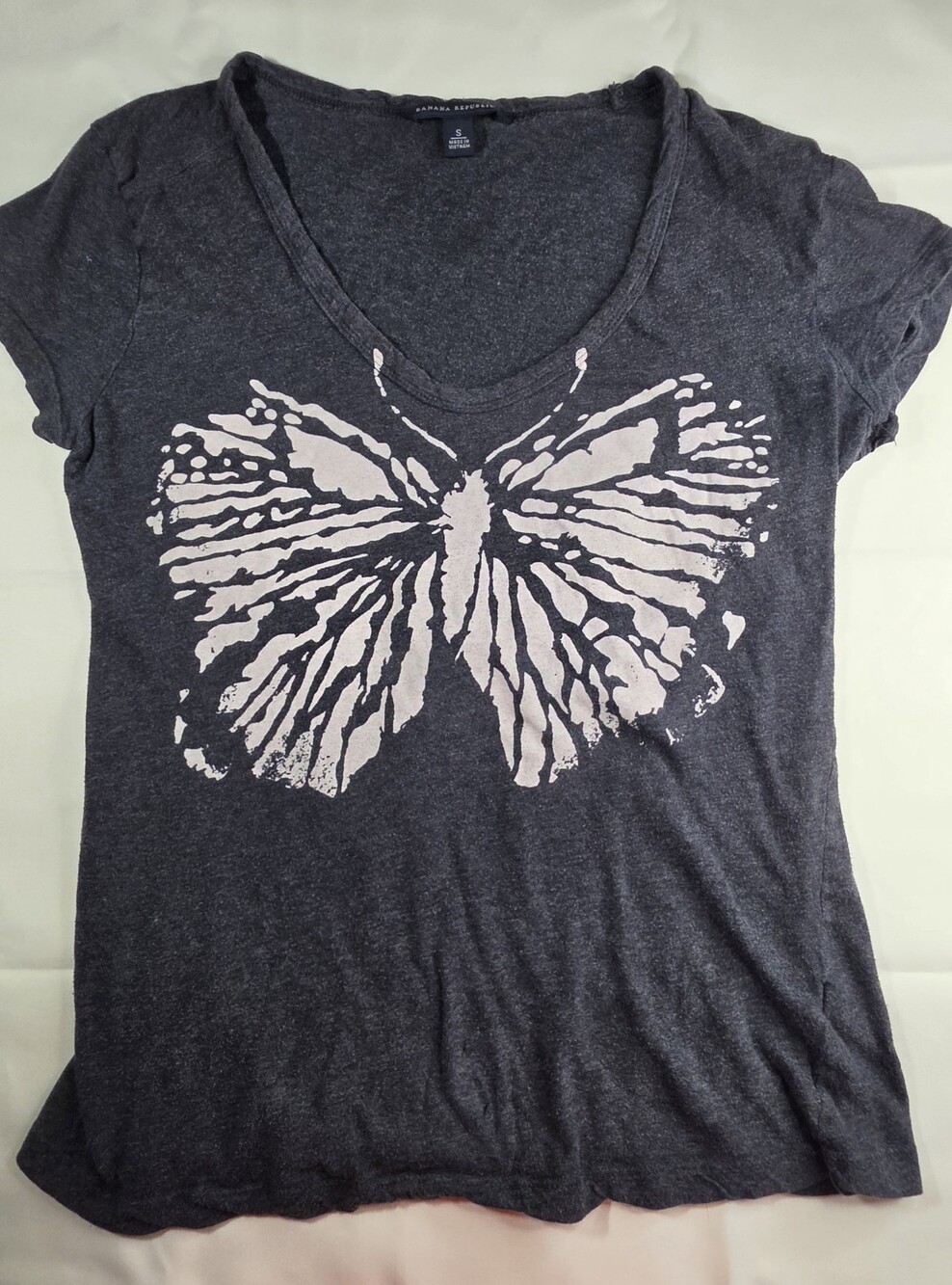 Banana Republic Black/White Buterfly Print V-Neck T Shirt Women's Size S Sku 281